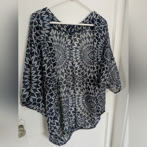 GAP Dark Blue and White Patterned Blouse